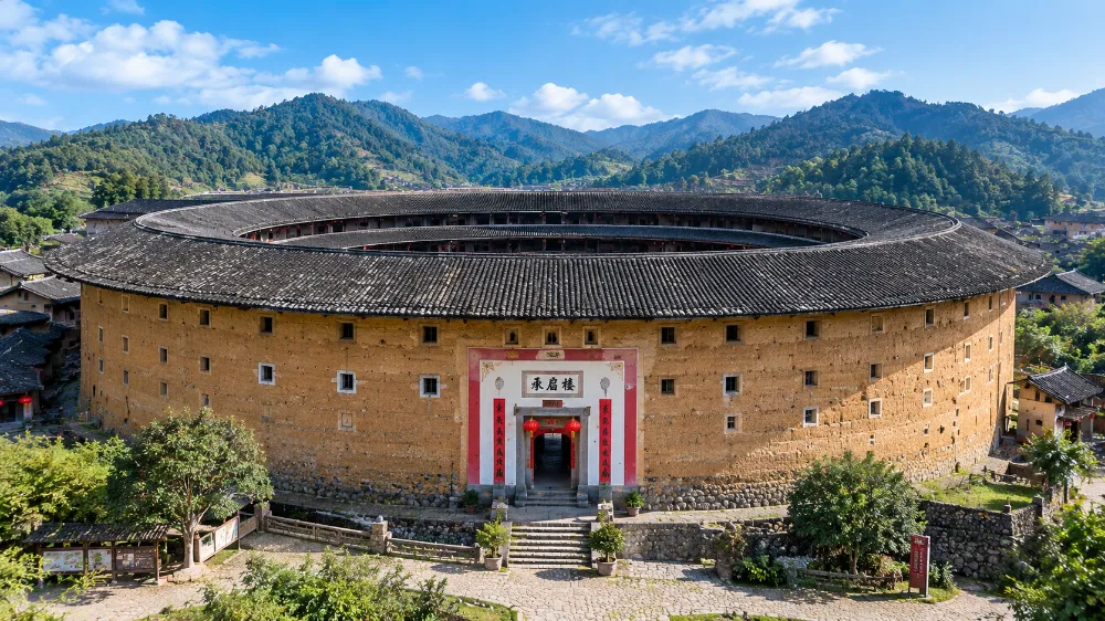 福建土樓花火節夜景與土樓群煙火